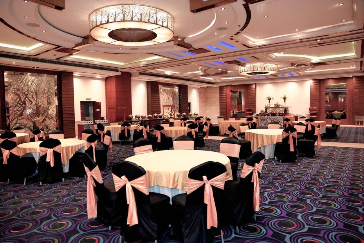 Club Florence Gurgaon Exterior foto