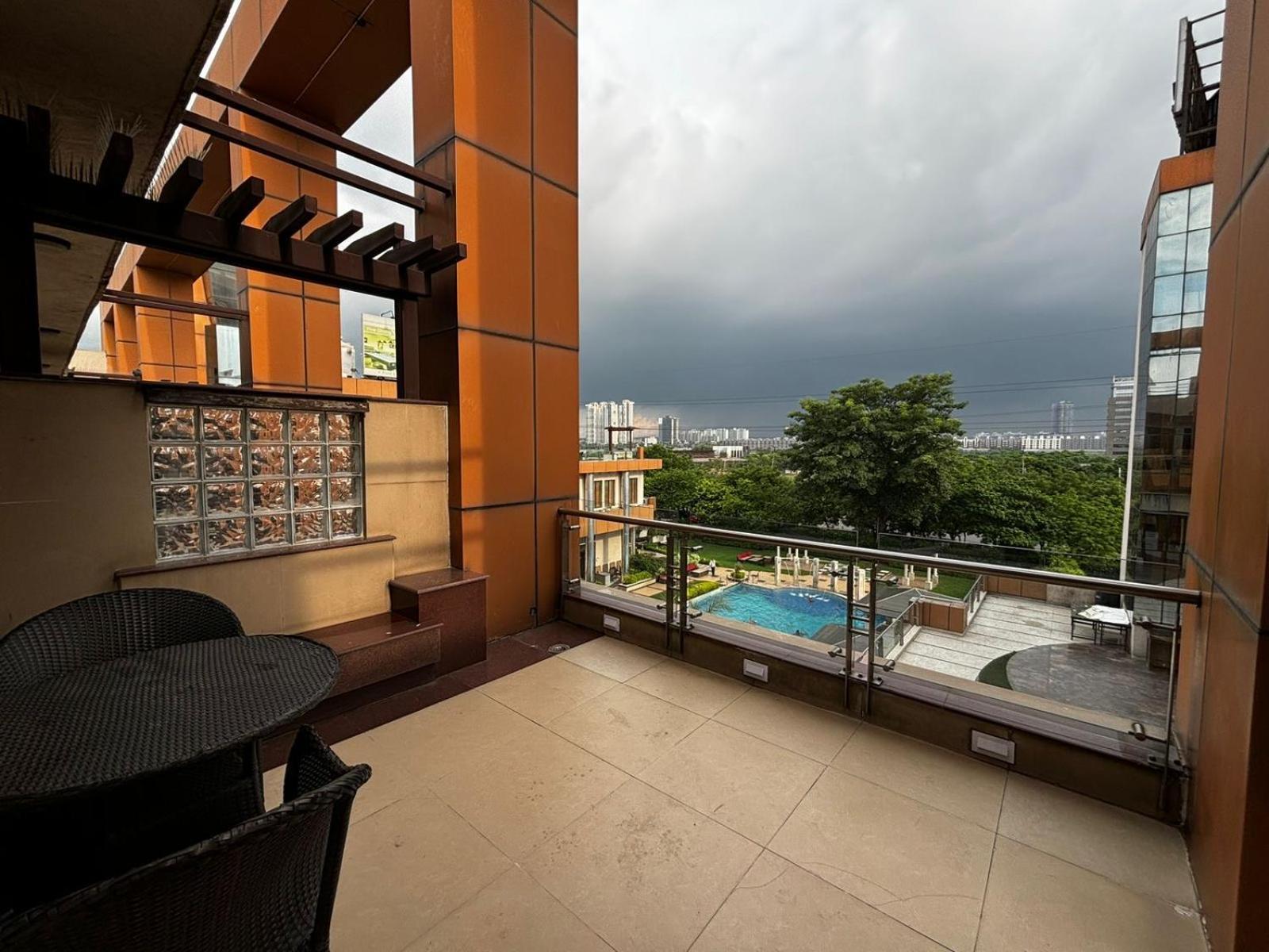 Club Florence Gurgaon Exterior foto